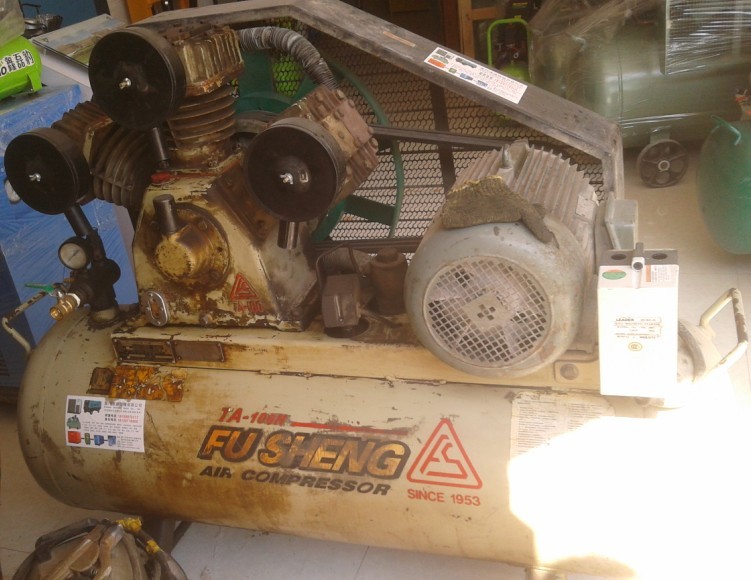 二手螺桿式、活塞機(jī)空壓機(jī)出租出售